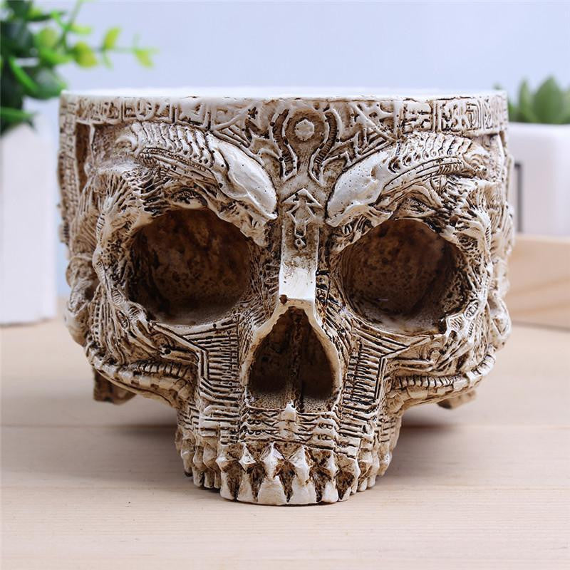 Alien Xenomorph Human Skull Resin Pot Decor