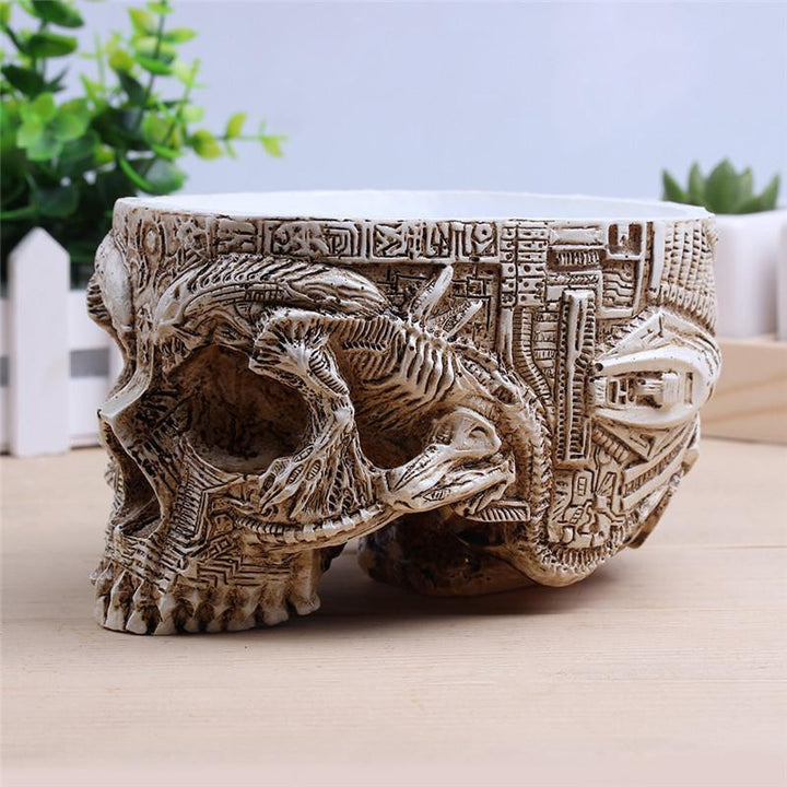 Alien Xenomorph Human Skull Resin Pot Decor