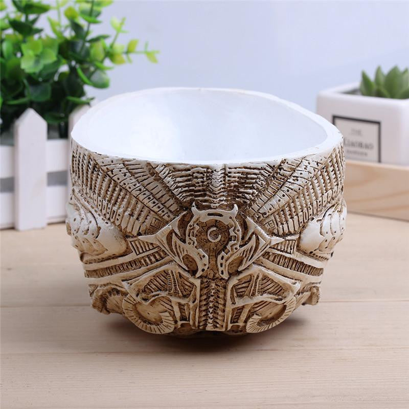 Alien Xenomorph Human Skull Resin Pot Decor